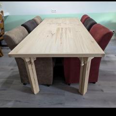 Eettafel Kastanje op zijn bestemming