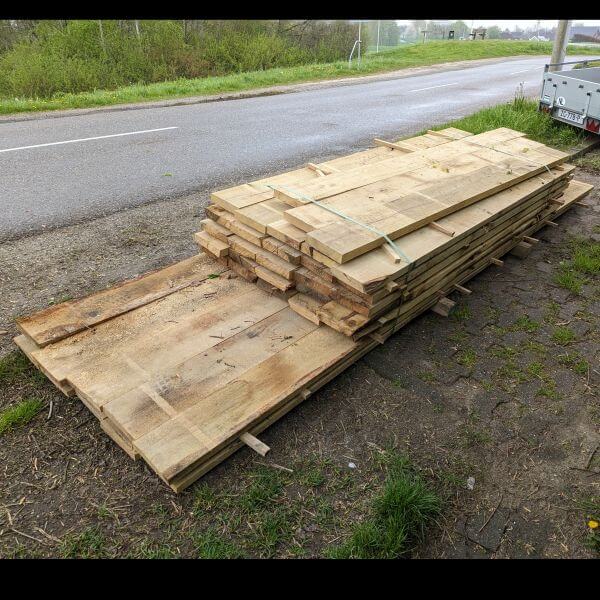 Ruwgezaagde kastanje planken