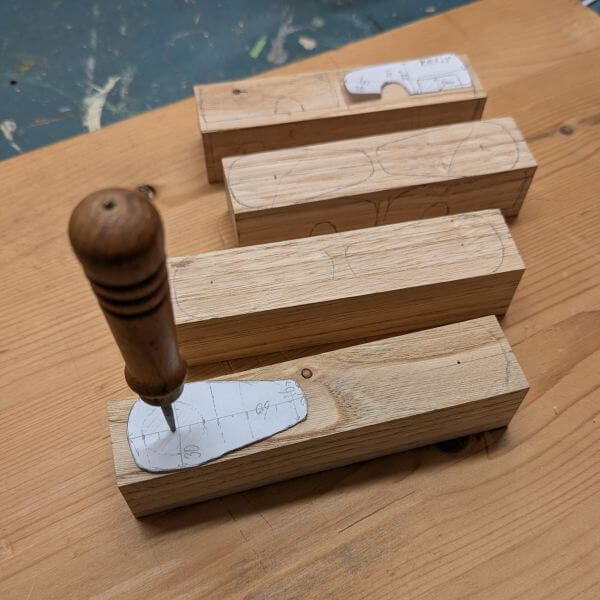 mallen centreren met oude "prikpen"