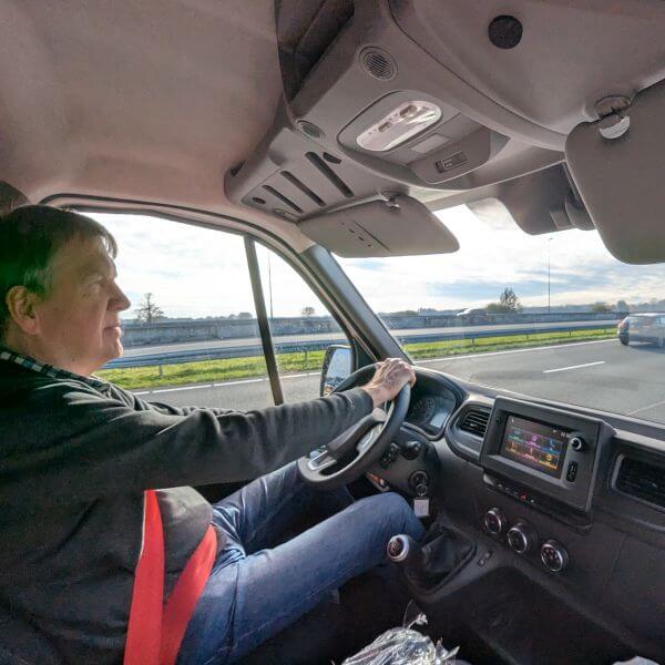 afleveren van de eettafel Kastanje afleveren van de eettafel Kastanje