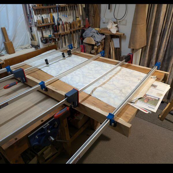 beide lange lijsten tegelijk verlijmd