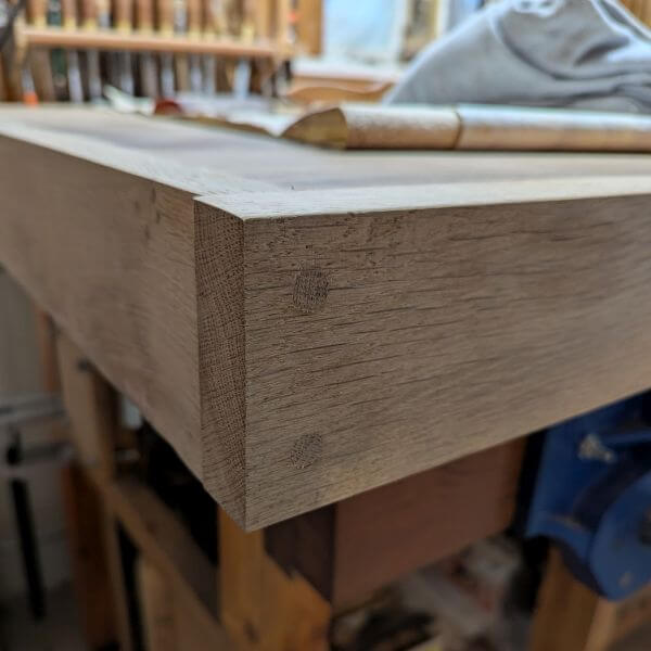 houten pennen verstevigen het frame