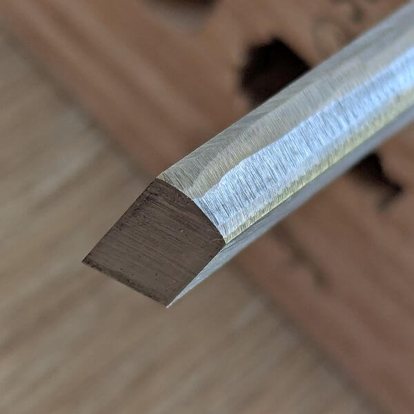 zijkant HSS staal rond geslepen tegen "happen"