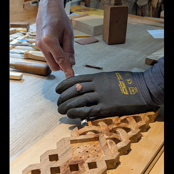 het edele handwerk met de steekbeitel